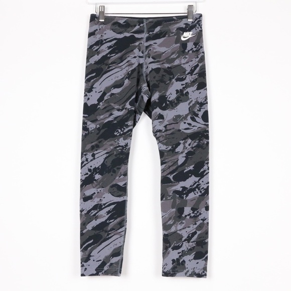 Nike Camo Cropped Leggings - Picture 1 of 7